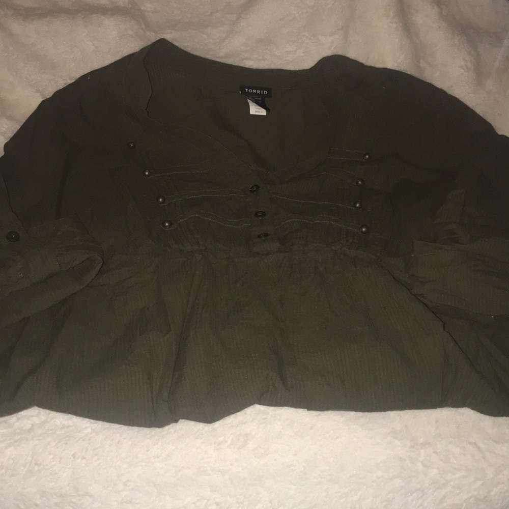 Army green military chic A-framed blouse buttons